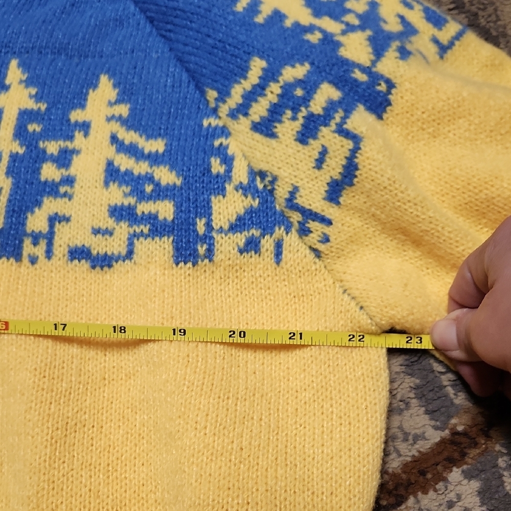 Vintage Blue and Yellow Women's Crewneck Sweater - Picture 8 of 13